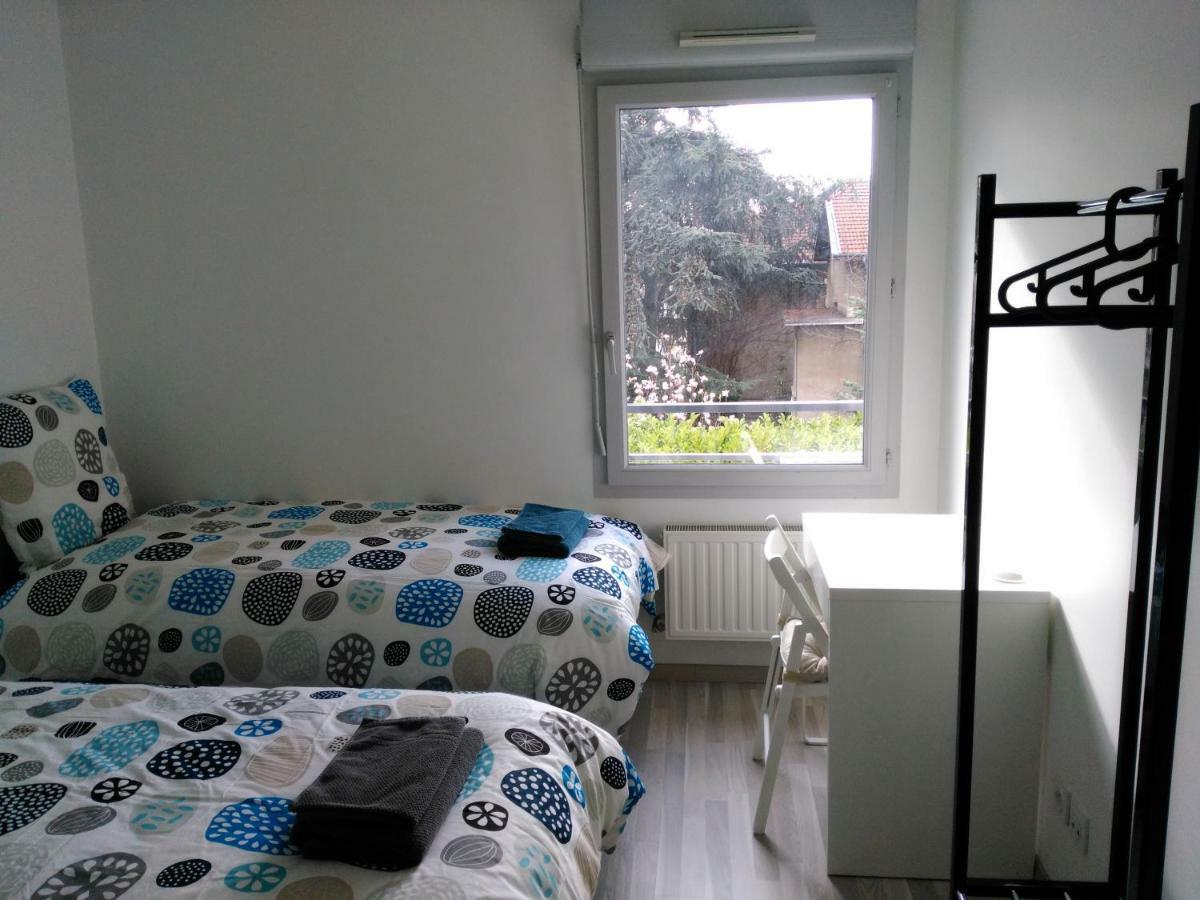 Appartement F3 Avec Parking Privee Saint-Priest  Ngoại thất bức ảnh