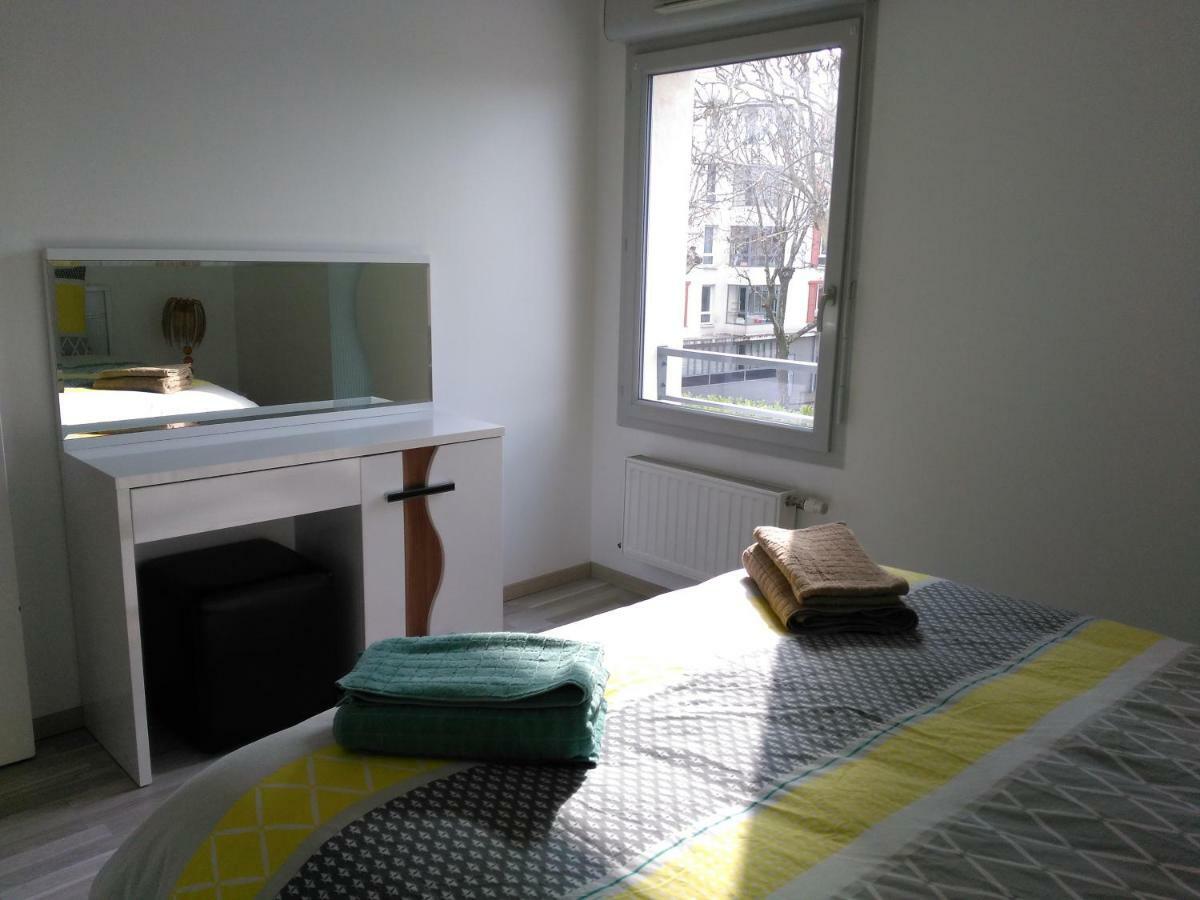 Appartement F3 Avec Parking Privee Saint-Priest  Ngoại thất bức ảnh